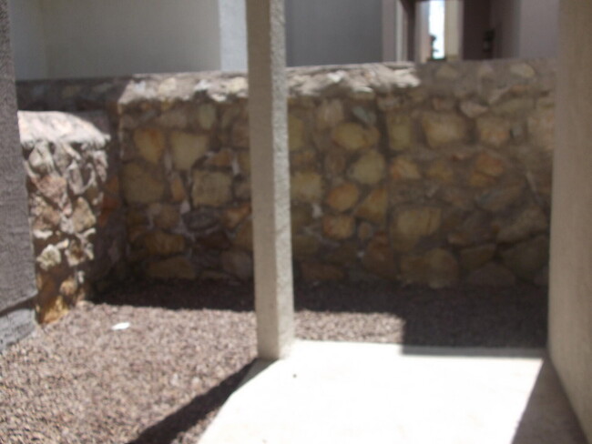 Building Photo - 12249 Gaudi Wy