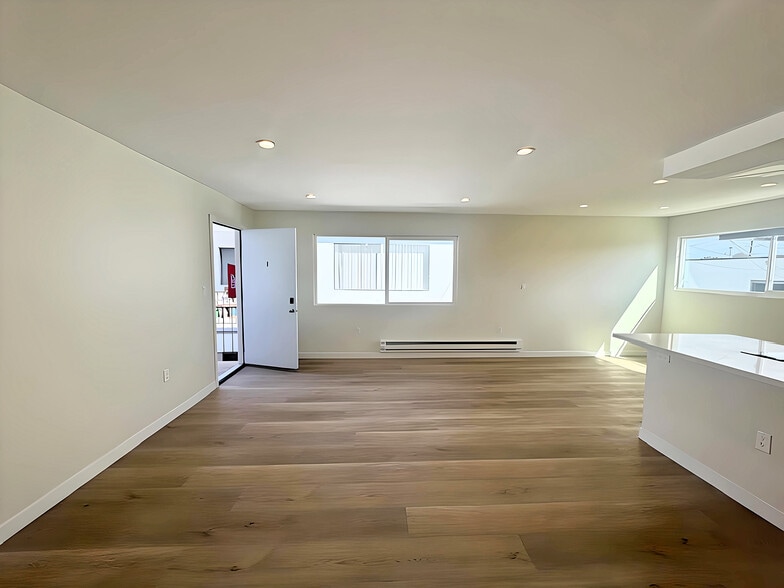 Building Photo - 1302 Amethyst St