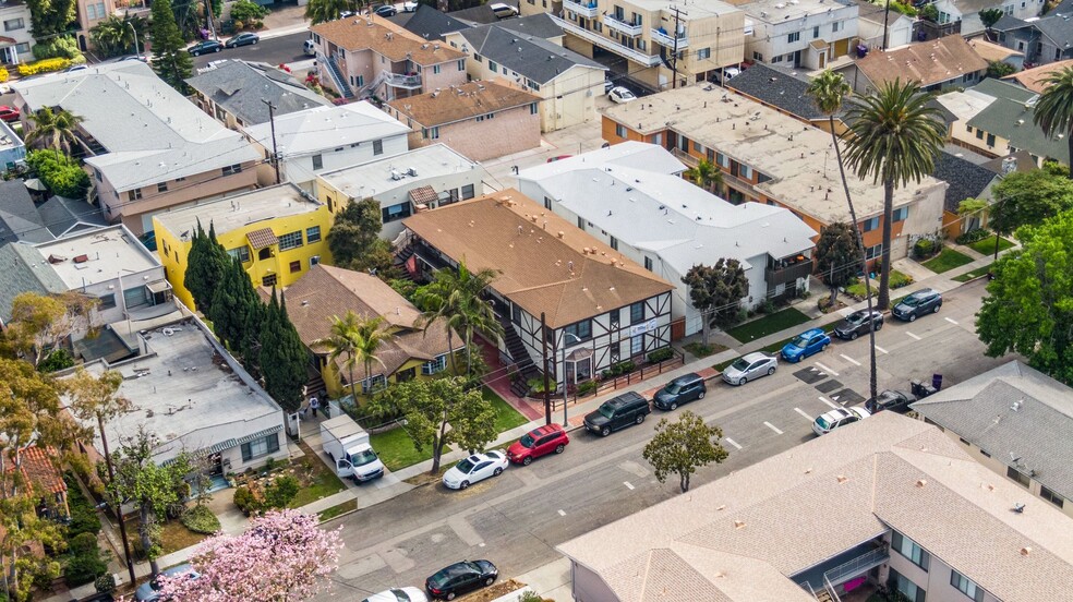 Building Photo - 2104 E Florida St