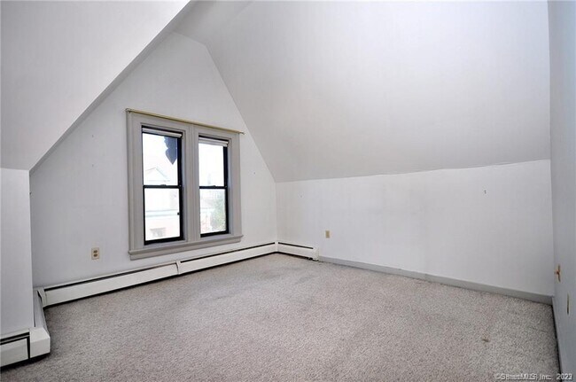 Building Photo - 12 Charter Oak Pl