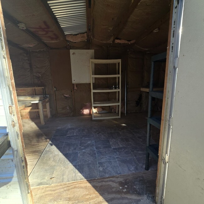 Building Photo - Private 3-Bdr 2 Full Bath Ranch with large fenced backyard and workshop.