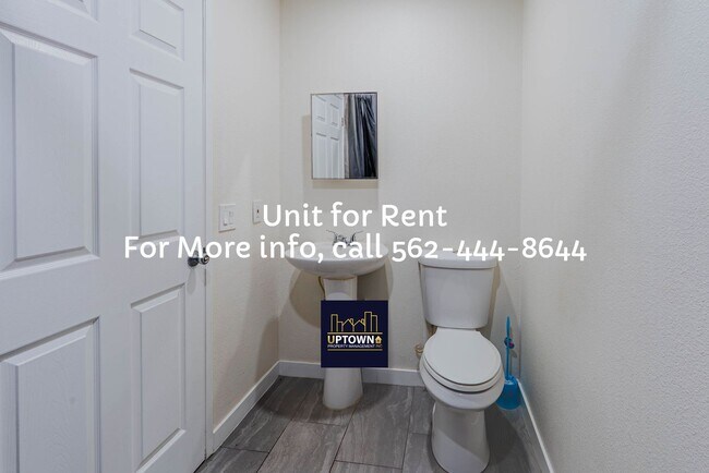 Building Photo - Breed