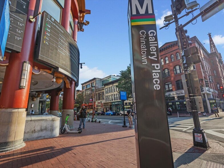 Building Photo - 811 4th St NW