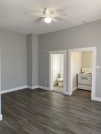 Building Photo - 1318 Willow St