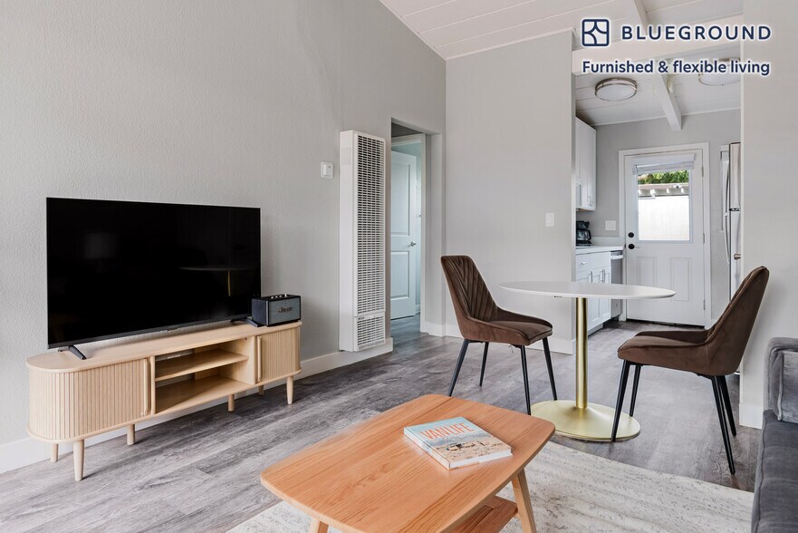 Building Photo - 727 Layne Ct