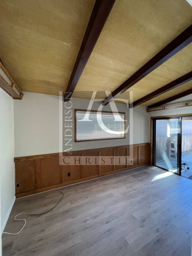 Building Photo - 12 8th St