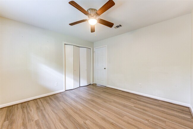 Building Photo - 8107 Durklyn Ln