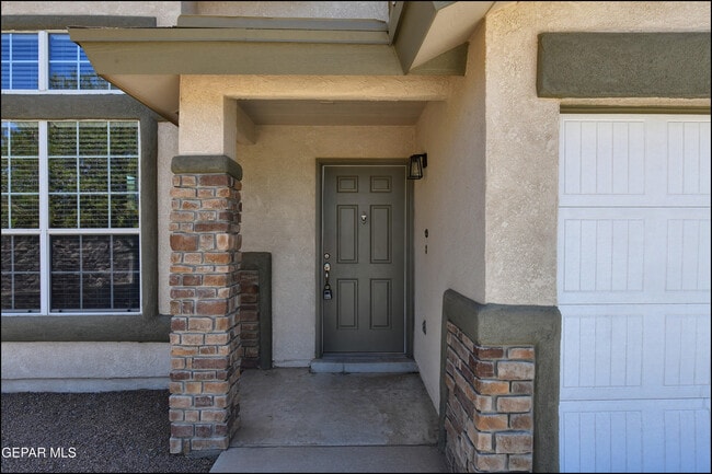 Building Photo - 672 Sequeiros Ct
