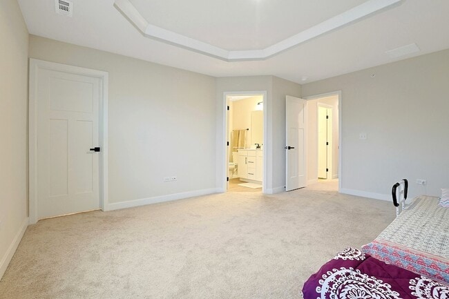 Building Photo - 155 Canterbury Way