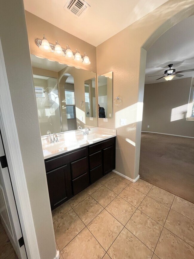 Building Photo - 3454 E Azalea Dr