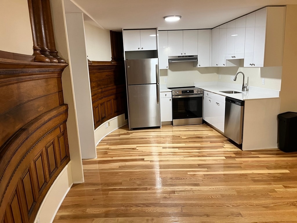 Building Photo - 18 Bow St