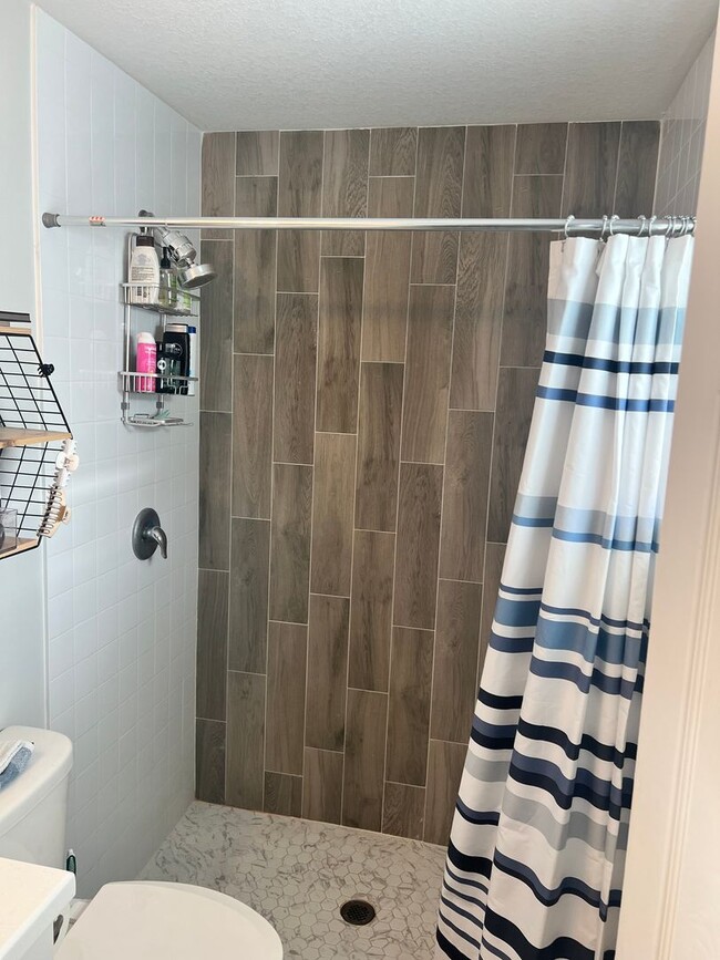 Building Photo - CHARMING 3 BEDROOM, 2 BATH HOME BUILT IN 2022 IN EAST STUART