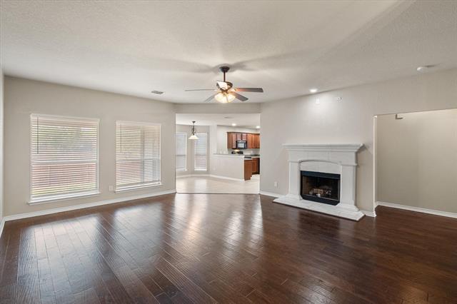 Building Photo - 1513 Millbrook Dr