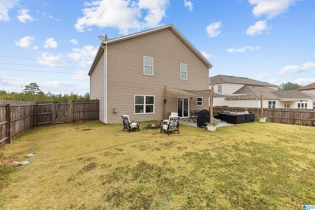 Building Photo - 325 Blackberry Blvd