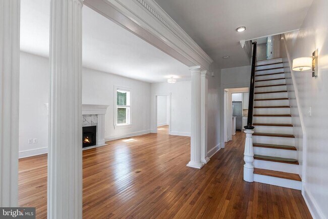 Building Photo - 4226 Ellicott St NW