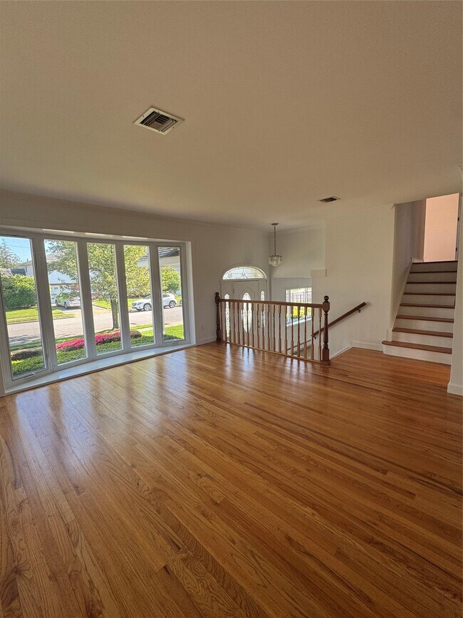 Building Photo - 371 White Birch Ln