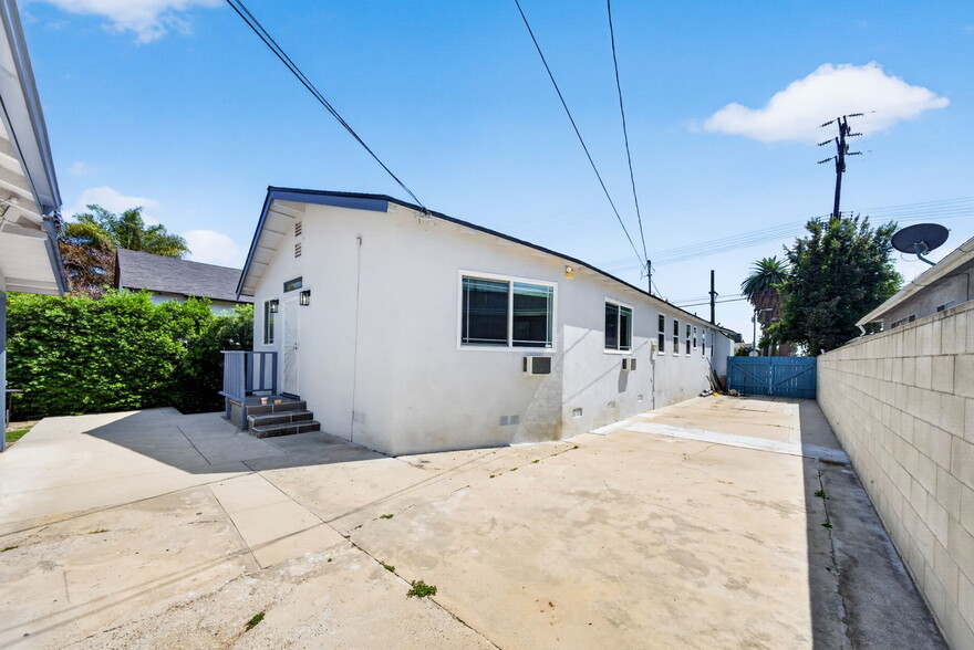 Building Photo - 10817 Charnock Rd