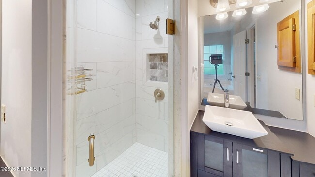 Building Photo - 12644 Thicket Ridge Dr