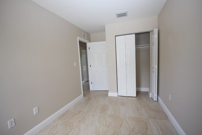 Building Photo - 479 NW 19th St