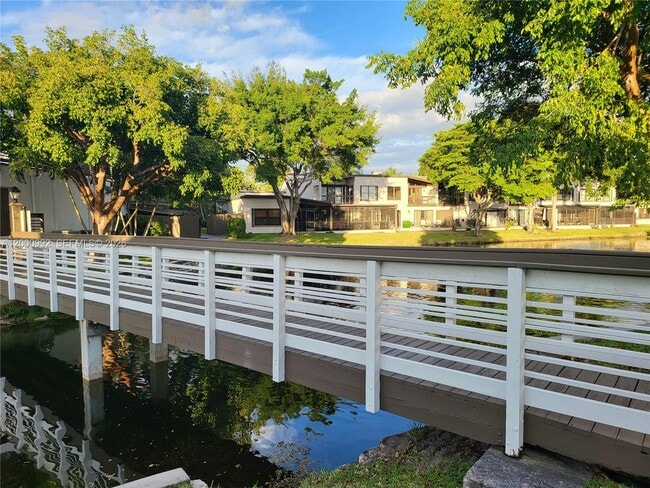 Building Photo - 9723 N New River Canal Rd