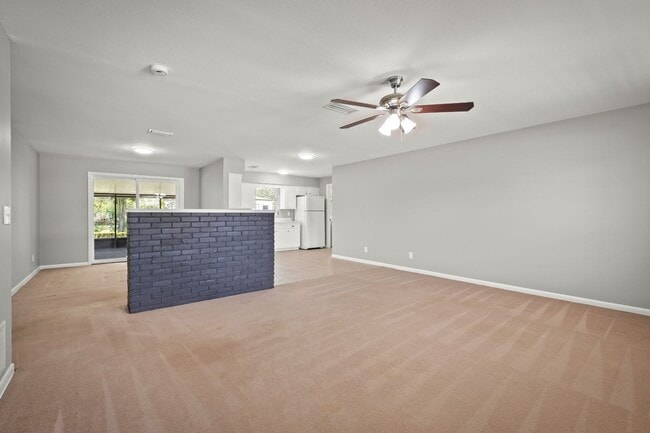 Building Photo - Newly Updated Home On Cul De Sac