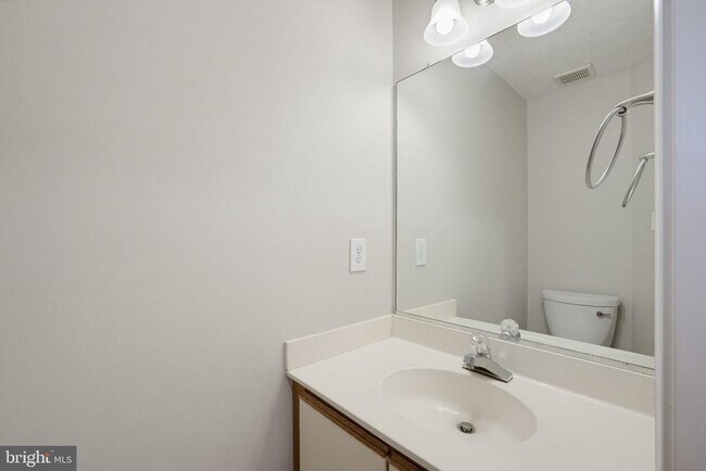 Building Photo - 13945 Big Yankee Ln