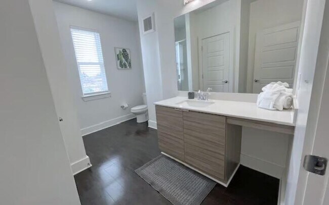 Building Photo - 688 Angier Ave NE