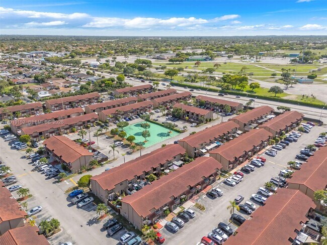 Building Photo - 1811 SW 107th Ave