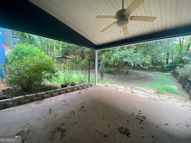 Building Photo - 522 Capri Dr
