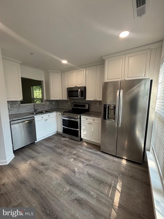 Building Photo - 863 English Chestnut Dr