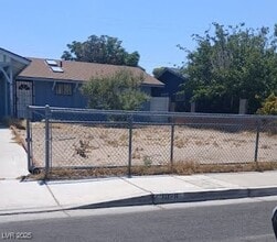 Building Photo - 3028 Scarlet Oak Ave