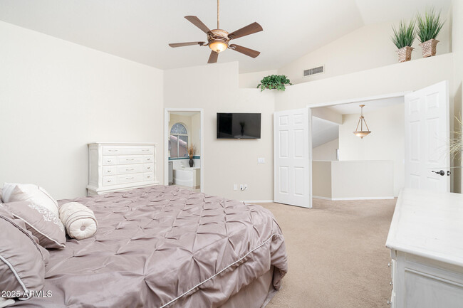 Building Photo - 3302 E Rosemonte Dr