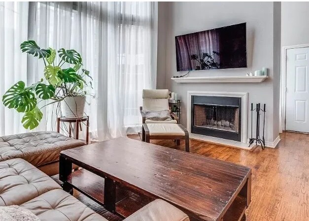 Building Photo - 3100 Cole Ave