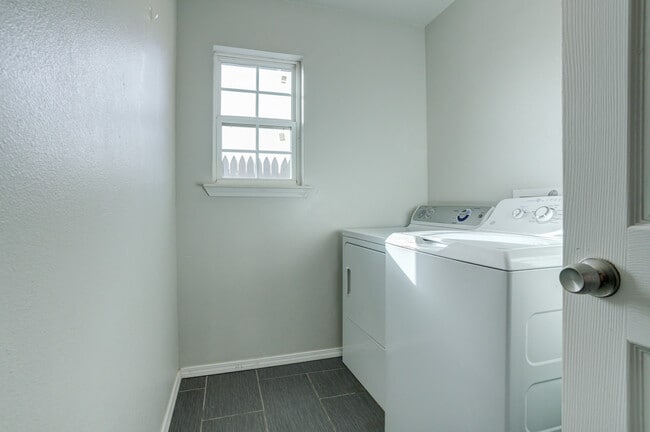 Building Photo - 1608 48th St