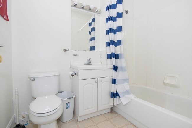 Building Photo - WOW!!  NO FEE!!!   BRIGHTON CENTER 3 BED/2.5 BATH WITH PARKING INCLUDED FOR JUNE 1ST!!