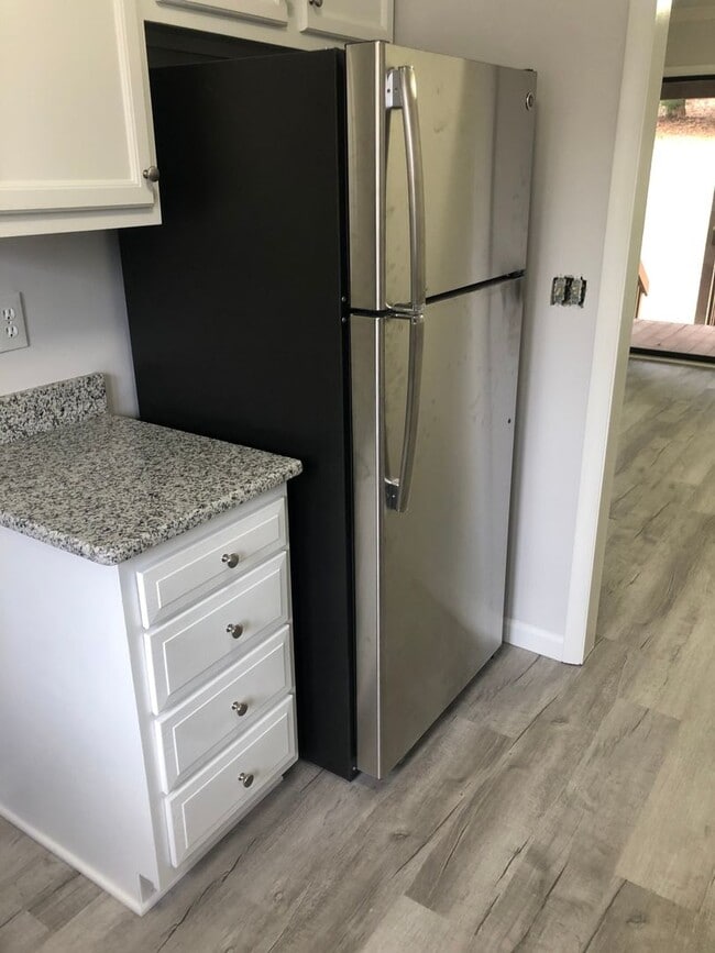 Building Photo - 2 Bed 2 Bath in Fox Fire