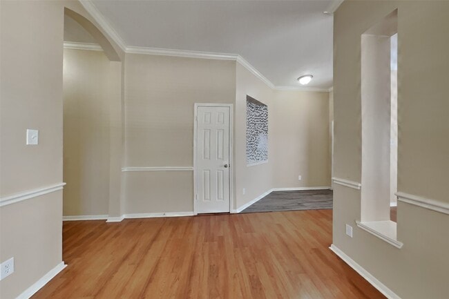 Building Photo - 14518 Enola Dr