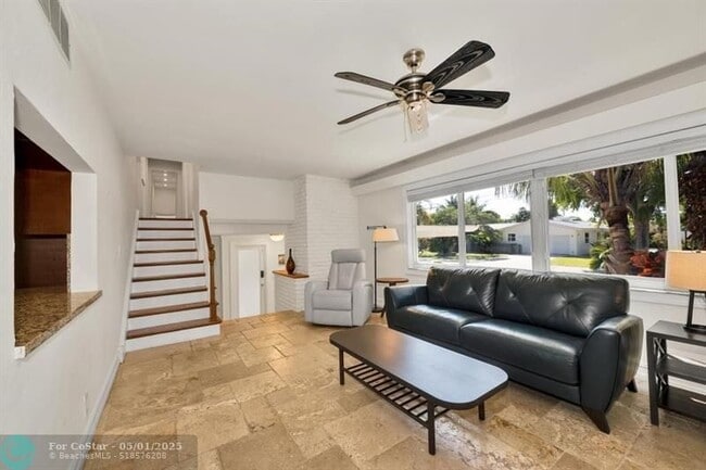 Building Photo - 1771 NE 35th St