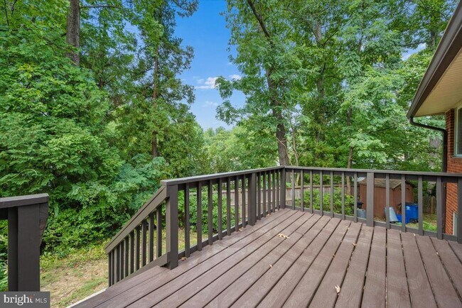 Building Photo - 9202 Wilmett Ct