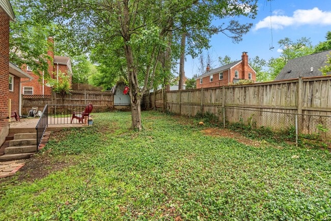 Building Photo - 3 Bed 3 Bath - Silver Spring Split Level -...