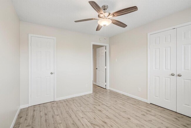 Building Photo - 1099 Redfish St