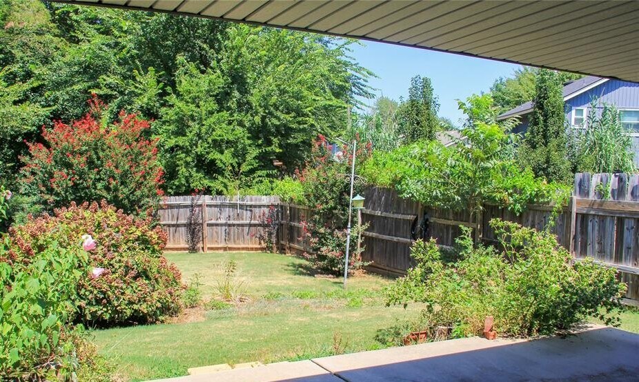 Building Photo - 517 Goshawk Dr