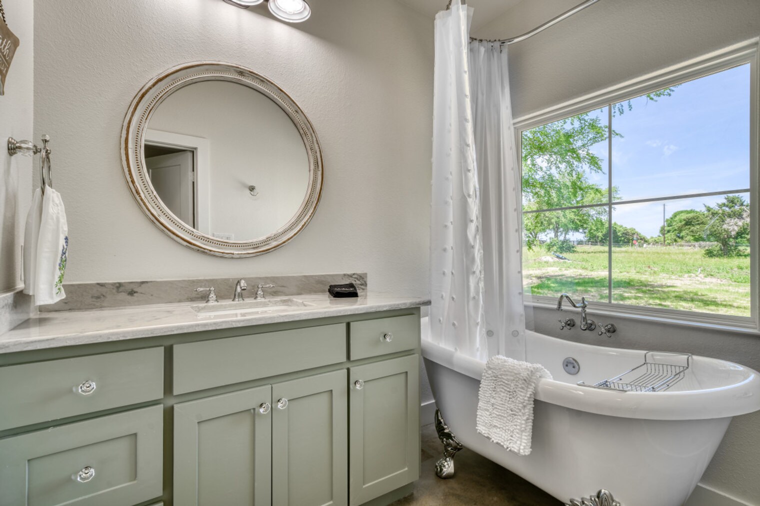 Building Photo - 8300 Lone Star Rd