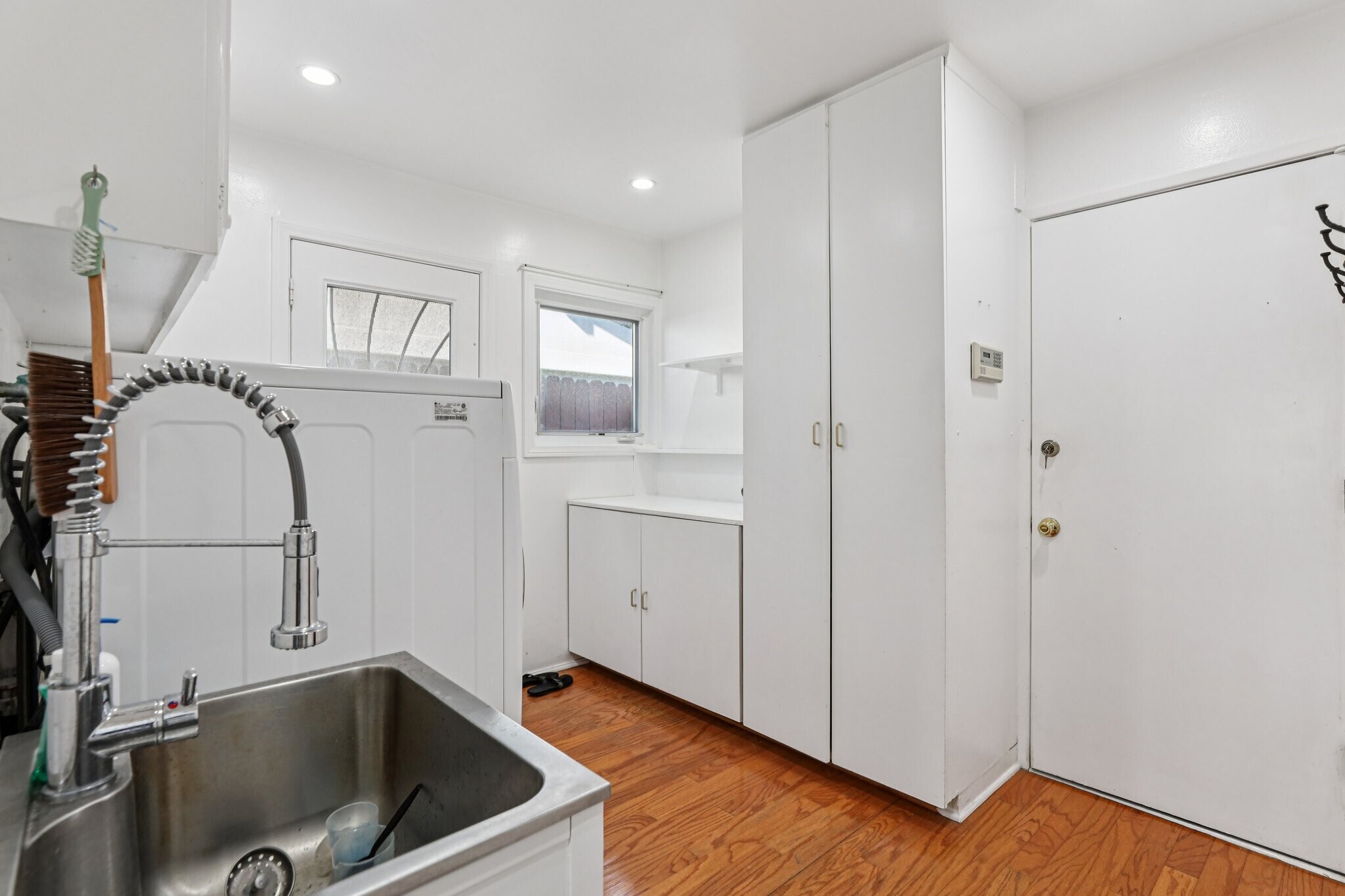 Building Photo - 4182 Silliman Dr