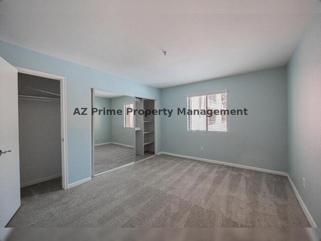 Building Photo - 4704 E Paradise Village Pkwy N