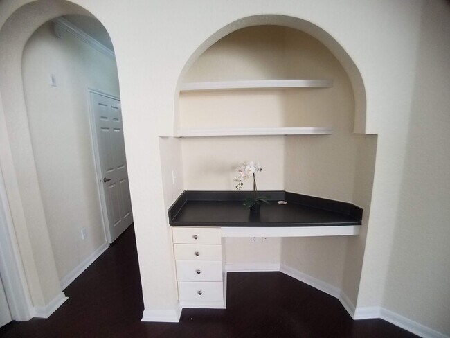 Building Photo - City View Wood Floor Updated Kitchen  2/2 condo at Park North Downtown Orlando