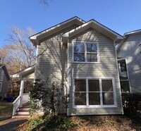 Building Photo - Fabulous 3 Br Townhome  For Rent