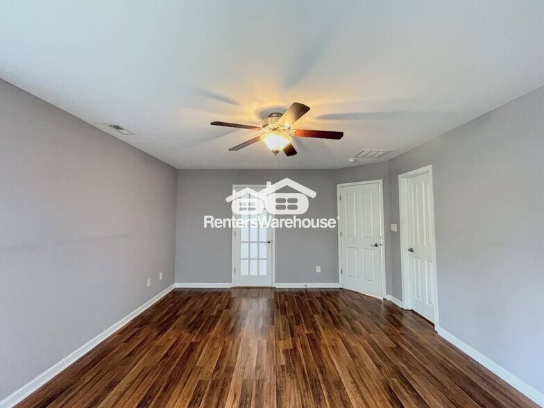 Building Photo - 2425 Brush Creek Ln