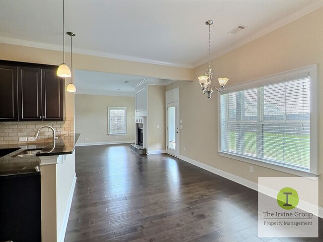Building Photo - 6 bed, 3.5 bath in Prattville!