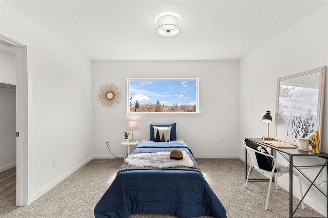 Building Photo - Brand New 2 Bed, 2 Bath Townhouse w/ a View!
